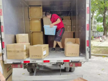 北京搬家 一場現(xiàn)代都市人的遷徙與成長